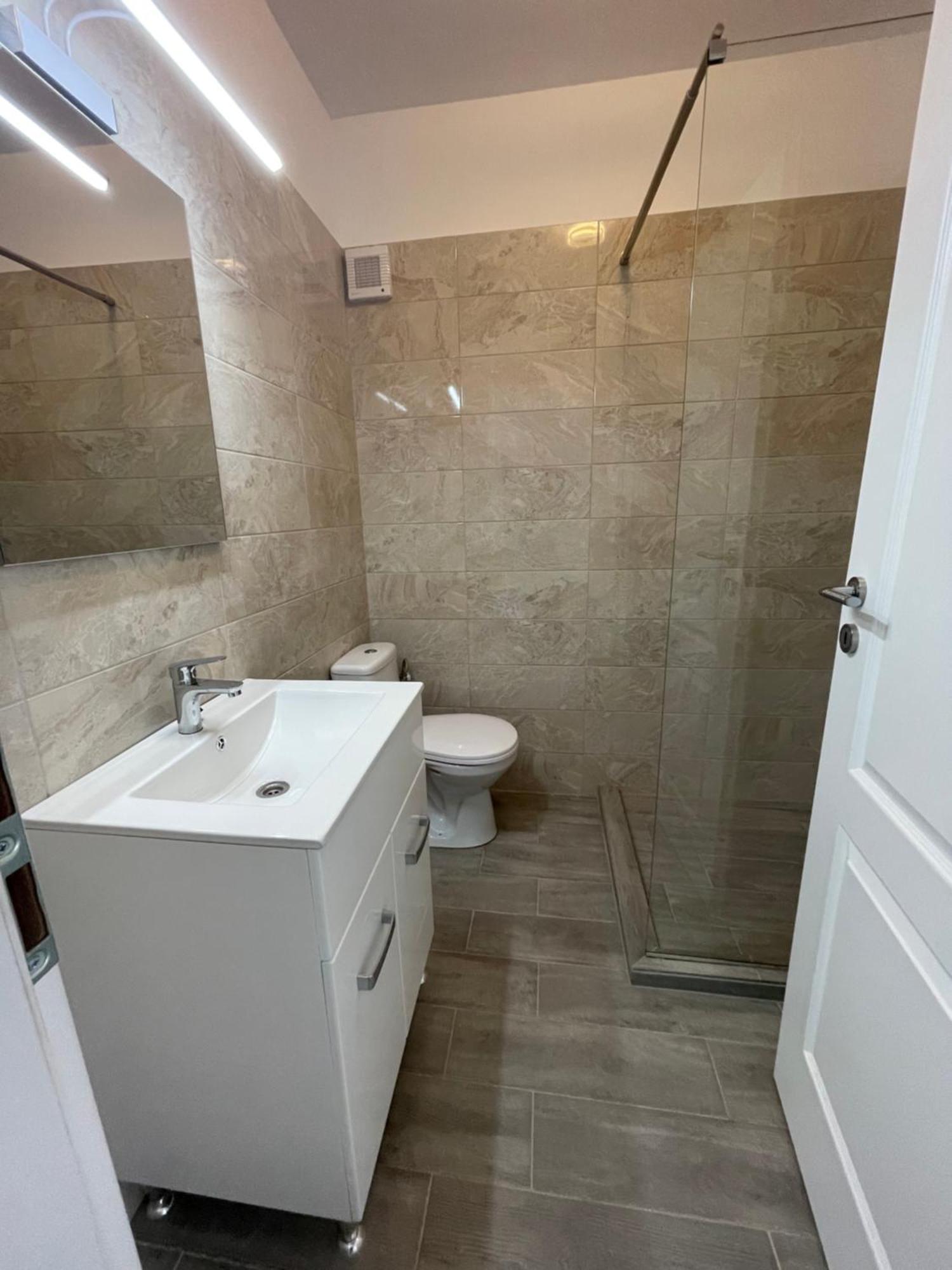 Marisah Residence #6 Otopeni Esterno foto